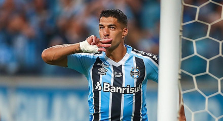 Luís Suárez é atacante do Grêmio e do Uruguai