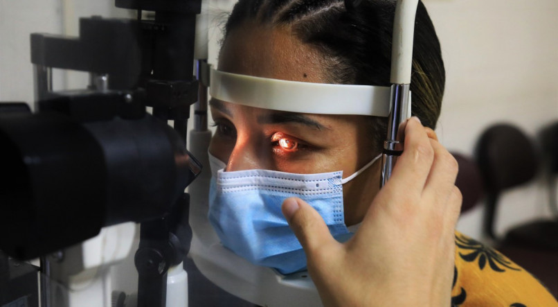 Exames oculares são necessários para diagnóstico correto da doença.