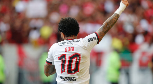 Gabigol &eacute; o camisa 10 do Flamengo diante do Independiente del Valle pela Recopa