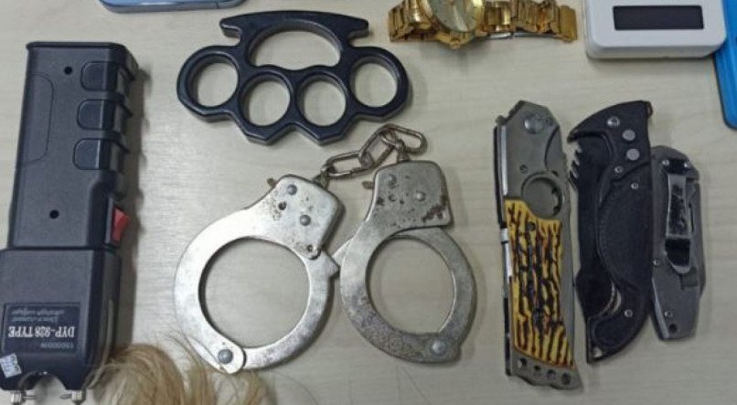 Material apreendido pela polícia em Boa Viagem