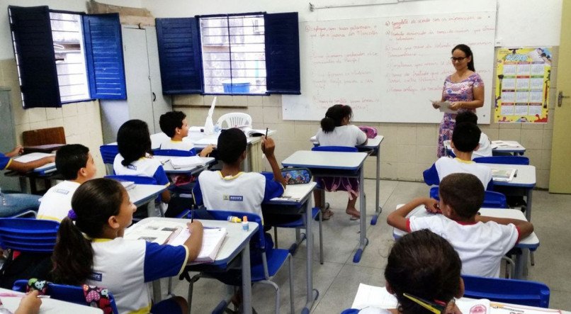 Diversos estudos mostram que lideran&ccedil;as escolares eficazes promovem, em m&eacute;dia, 12 pontos a mais no desempenho escolar