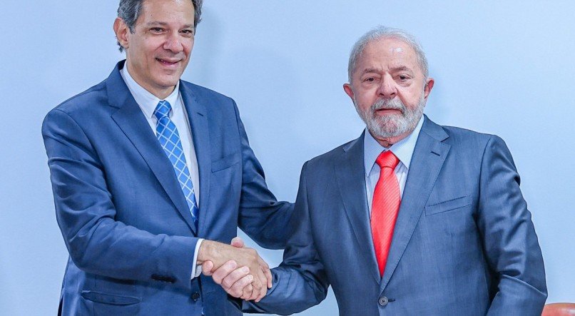 Deputados criam novo argumento para desenvolver puni&ccedil;&otilde;es ao descumprimento do novo arcabou&ccedil;o fiscal do governo Lula. Veja a l&oacute;gica dos pol&iacute;ticos e entenda situa&ccedil;&atilde;o da regra fiscal criada pela gest&atilde;o de Lula. Ministro Haddad &eacute; contra