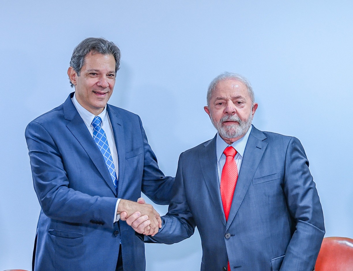 Avalia&ccedil;&atilde;o de Lula e Haddad cai junto com expectativas para economia brasileira. Veja dados de pesquisa com representantes do mercado financeiro