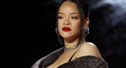 Rihanna se firmou no mundo da música e como empresária proprietária da marca Fenty. 