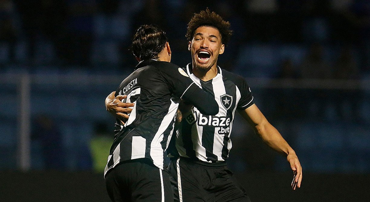 Adryelson deve ser titular no Botafogo diante do Defensa y Justicia pelo jogo de volta das quartas de finais da Copa Sul-Americana