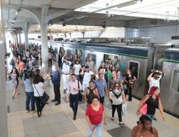Metrô do Recife: Metroviários acatam recomendação do TRT-PE e suspendem greve por 30 dias