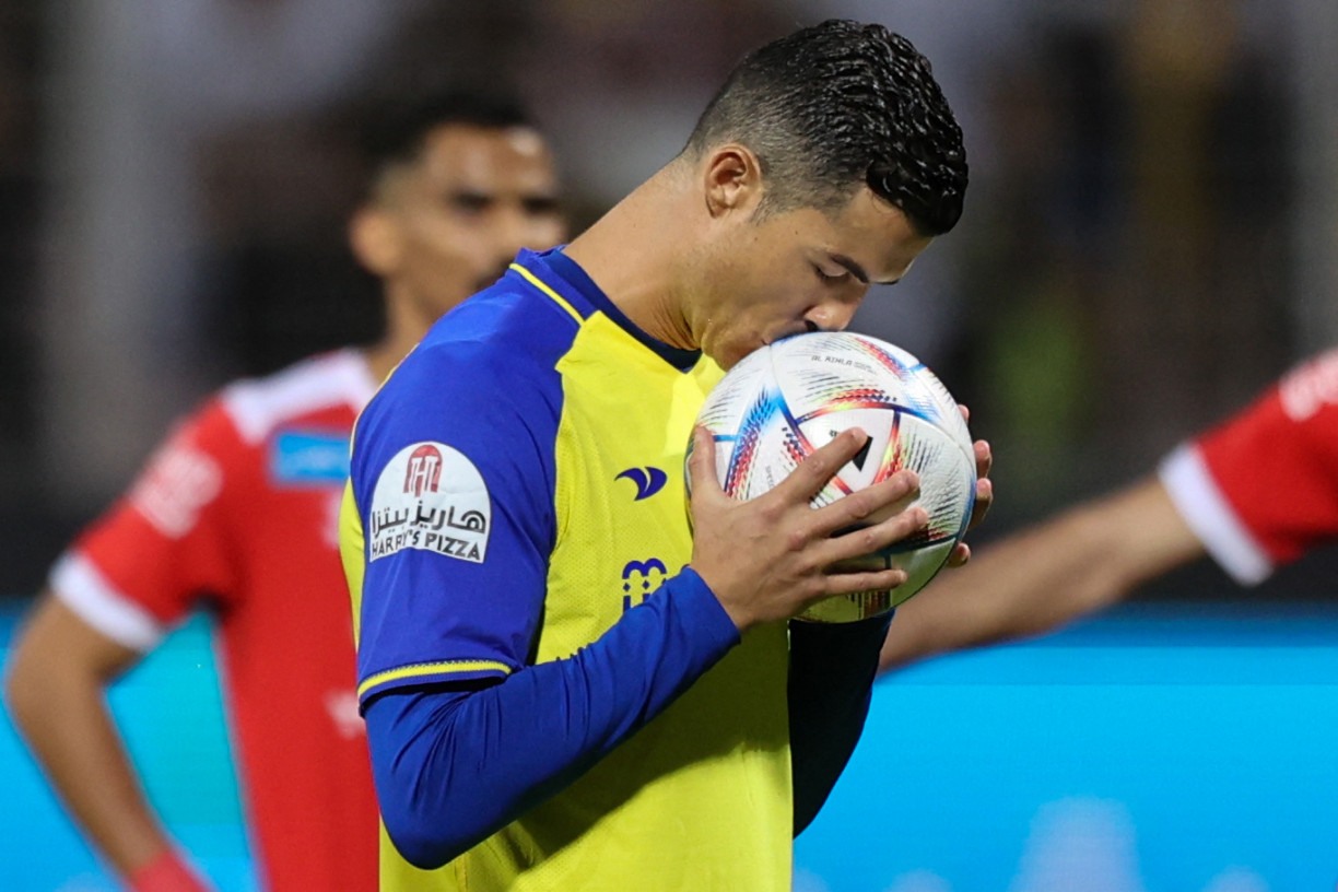 Cristiano Ronaldo &eacute; a grande estrela do Al-Nassr no jogo contra o Al-Hazem