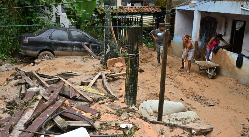 Desastre causado pela chuva em São Sebastião