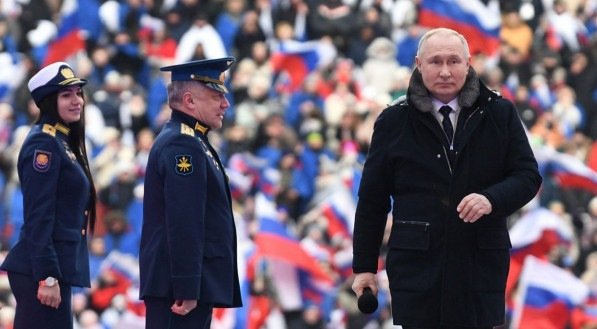 "Estamos lutando por nosso povo em nossas terras históricas", diz Putin em evento patriótico