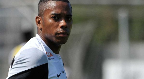 Robinho foi condenado em três instâncias da Justiça italiana por envolvimento no estupro coletivo de uma mulher albanesa numa boate de Milão