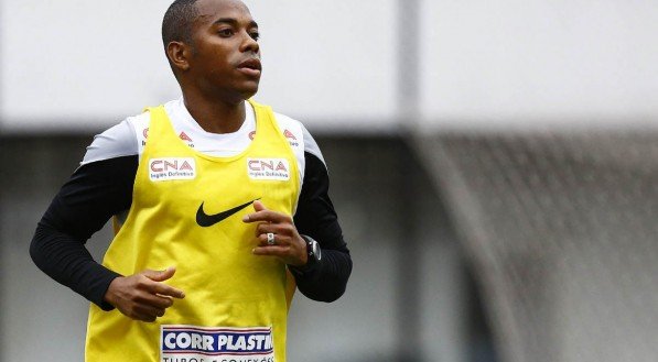 Mandado de prisão contra Robinho foi expedido pela Justiça Federal em Santos (SP), após o STJ decidir por acatar o pedido da justiça italiana