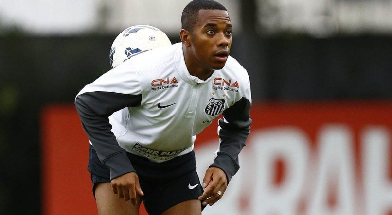 Robinho ficou marcado no futebol pela atua&ccedil;&atilde;o no Brasil