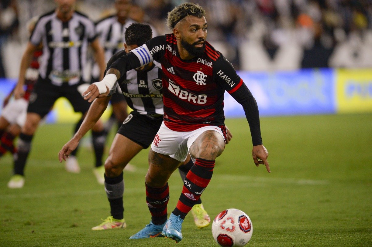 Onde vai passar o jogo do Flamengo hoje: saiba como assistir a Recopa ao  vivo