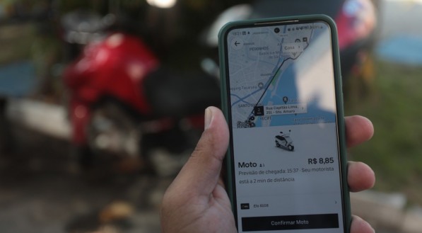 O servi&ccedil;o de Uber e 99 Moto foi criado no fim de 2021 e in&iacute;cio de 2022, come&ccedil;ando por Aracaju, em Sergipe. Em S&atilde;o Paulo capital, a prefeitura proibiu