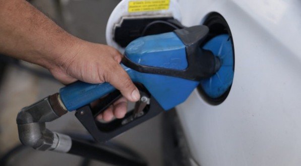 Postos localizados em vários bairros do Recife eram abastecidos com álcool, gasolina e diesel adulterados