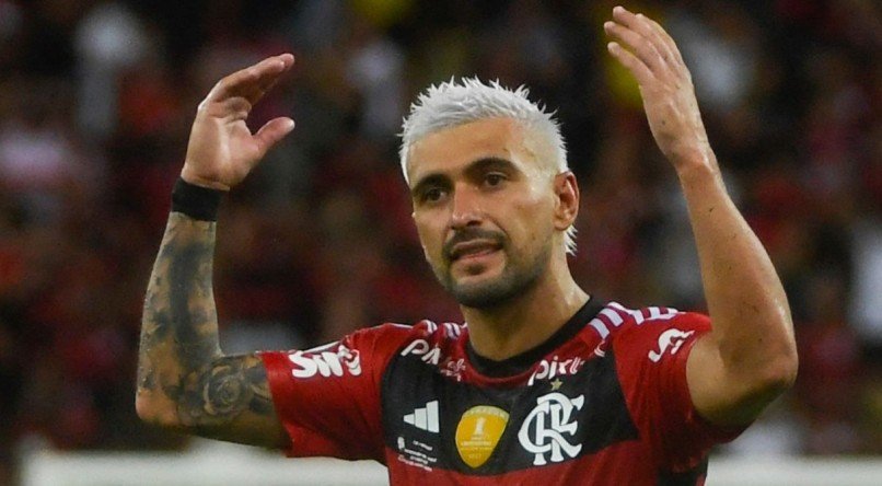 Arrascaeta é titular do Flamengo diante do Fluminense na Copa do Brasil 2023