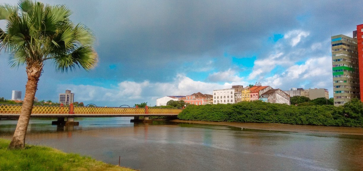 Que horas chove hoje? Saiba a previs&atilde;o do tempo no Recife nesta segunda (14).