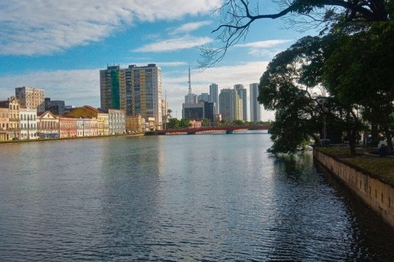 Bairro do Recife em dia de sol