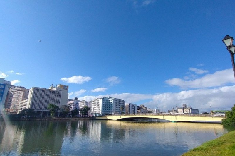 Bairro do Recife em dia de sol