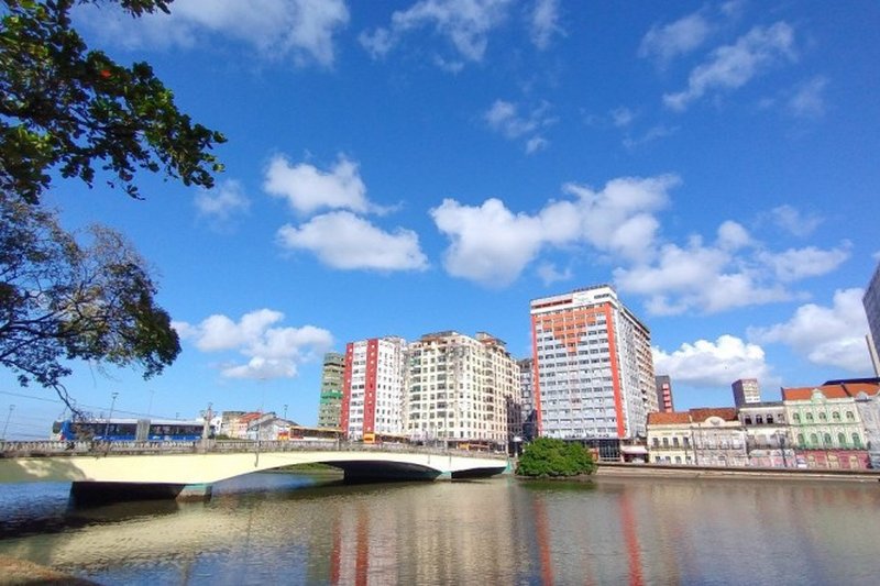 Bairro do Recife em dia de sol