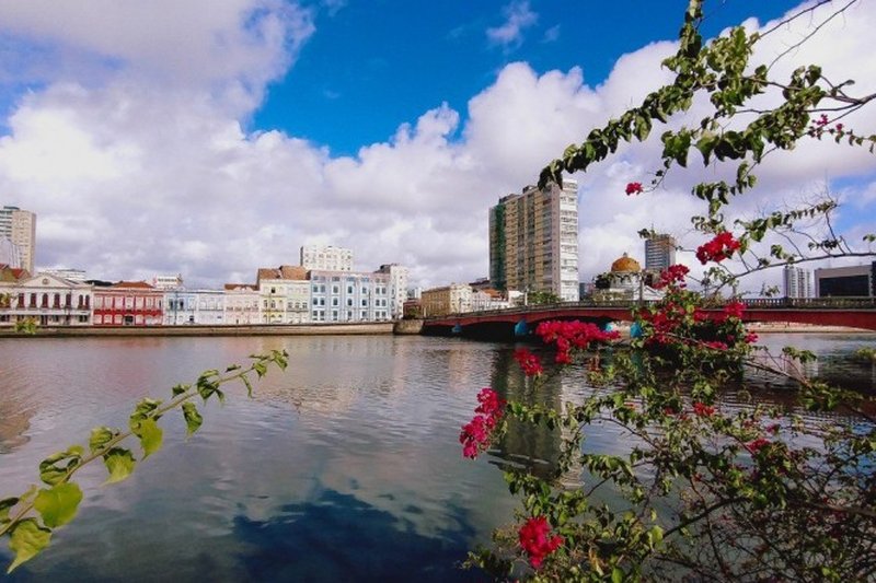 Bairro do Recife em dia de sol