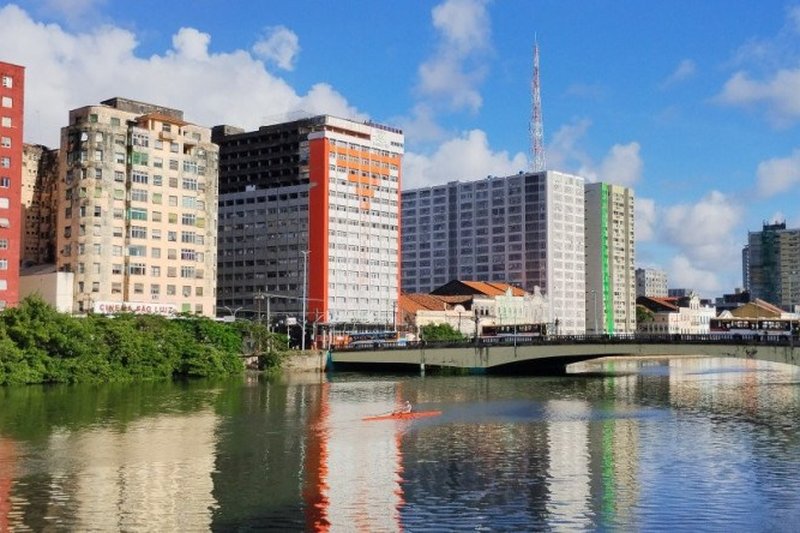 Bairro do Recife em dia de sol