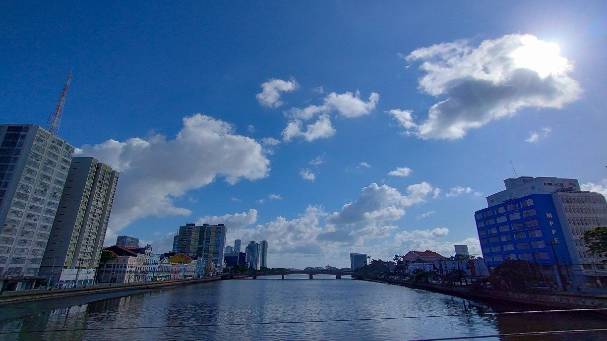 Previsão do tempo: Terça-feira (25) será de tempo estável em Pernambuco, com calor forte no Sertão e variação de nuvens no Agreste