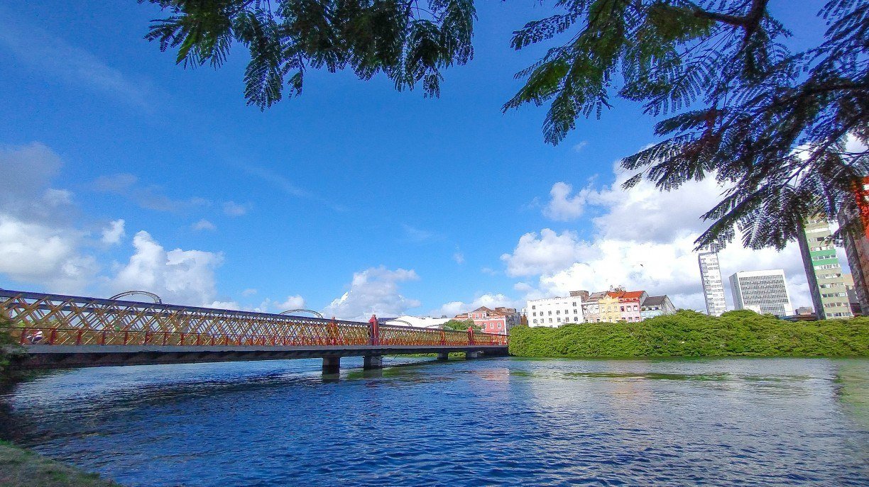 Previsão do tempo: quinta-feira será de calor e pancadas de chuva em parte de Pernambuco