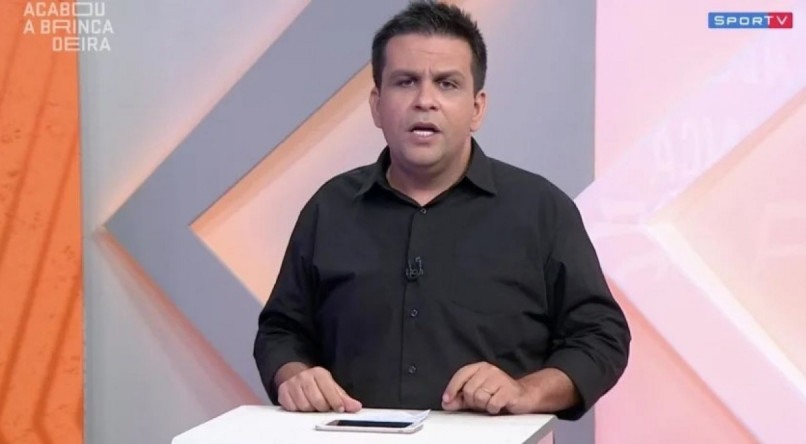 Dandan, narrador do SporTV, se desentendeu com o repórter durante o jogo entre Sergipe x Botafogo