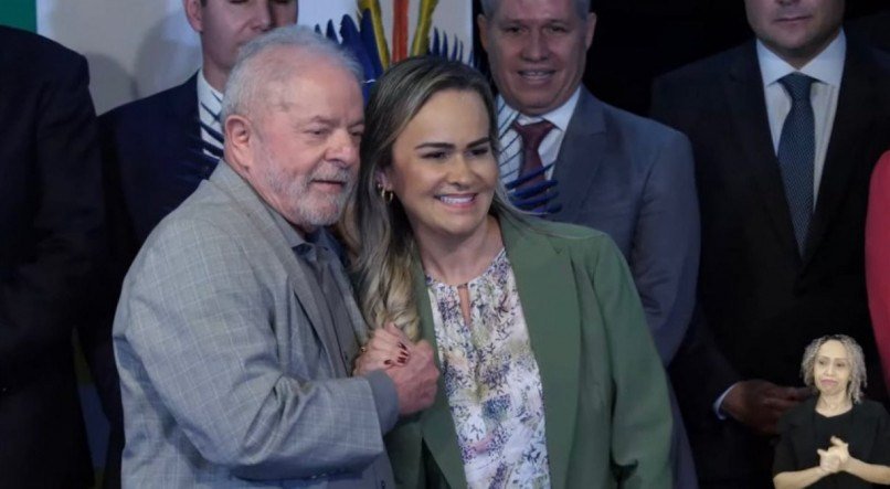 Lula e ministra do Turismo, Daniela Carneiro: subituição para agradar ao Centrão 