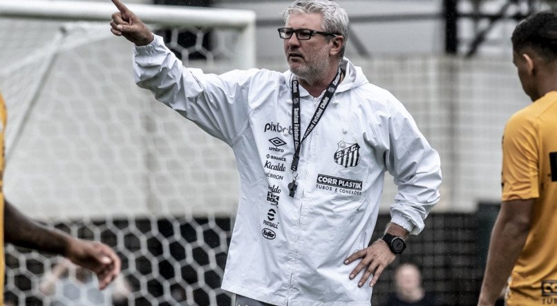 Odair Hellmann n&atilde;o conseguiu estancar sequ&ecirc;ncia negativa do Santos