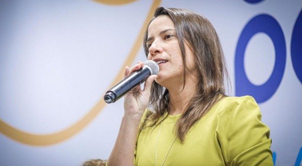 JANA&Iacute;NA PEPEU/SECOM PE