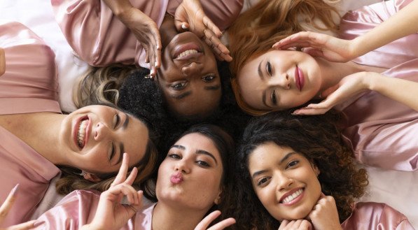 BOM DIA FELIZ DIA DA MULHER: Conheça LINDAS FRASES para enviar para as mulheres neste 8 de março