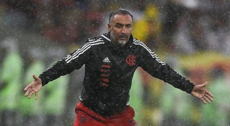 Vítor Pereira balança como treinador do Flamengo