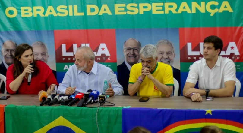 No último comício no Recife, em 2022, Marília, Lula e Humberto Costa