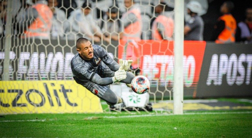 Jefferson Paulino, do Ituano, defendeu pênaltis que eliminaram o Corinthians