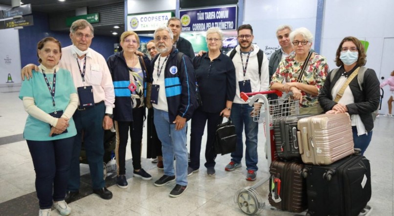 Após apuros no Egito e em Israel, turistas pernambucanos desembarcam ao Recife 