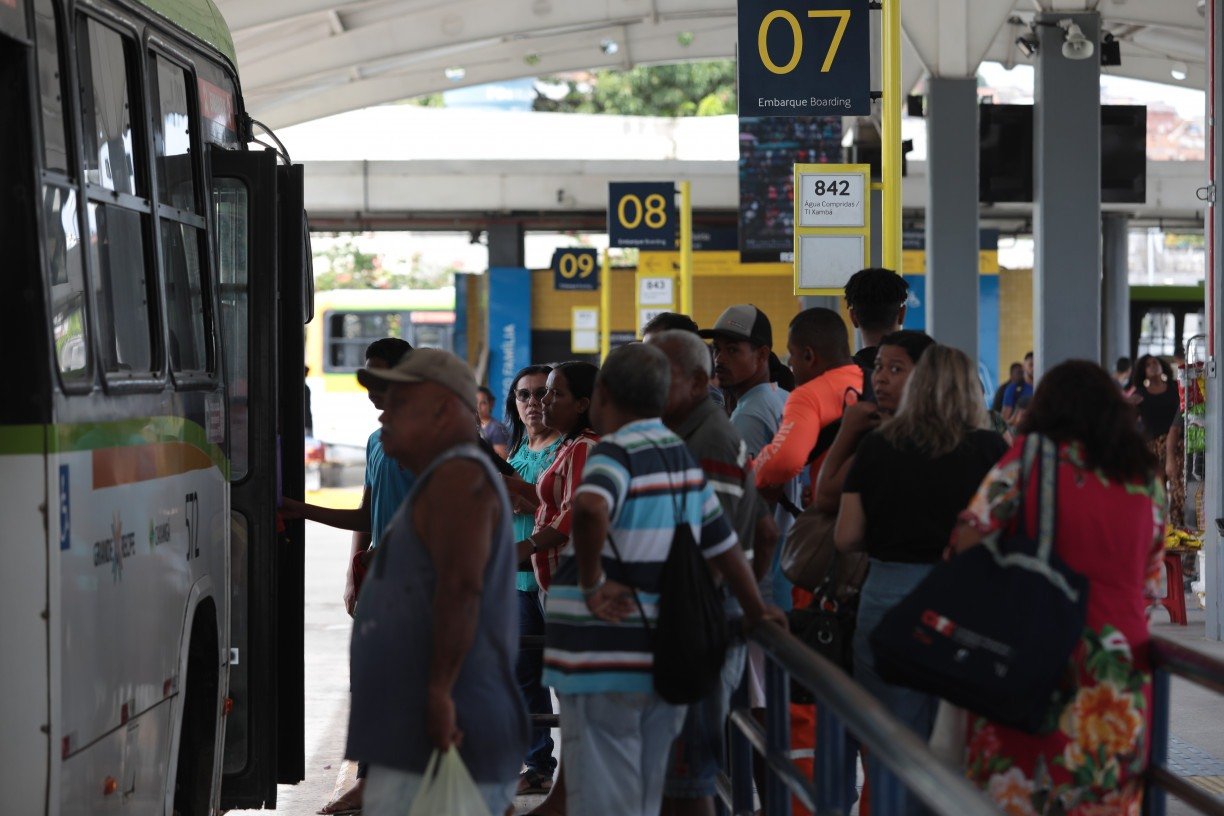 Após anos enfrentando paralisações, pela primeira vez o Grande Recife não terá greve de motoristas de ônibus