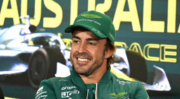 Fernando Alonso &eacute; cotado para assumir o lugar de P&eacute;rez na Red Bull