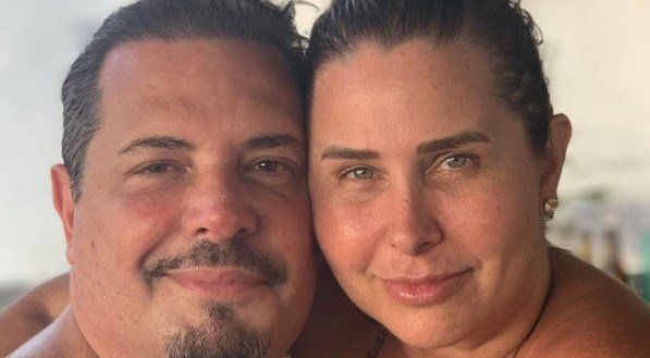 Cantor Conrado, marido da ex-paquita Andréa Sorvetão é diagnosticado com tumor maligno; Saiba detalhes do estado de saúde
