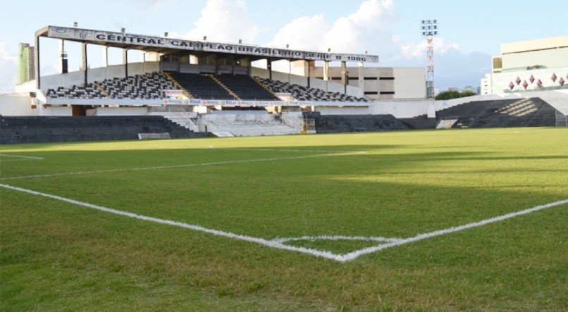 Estádio do Lacerdão é a casa do Central