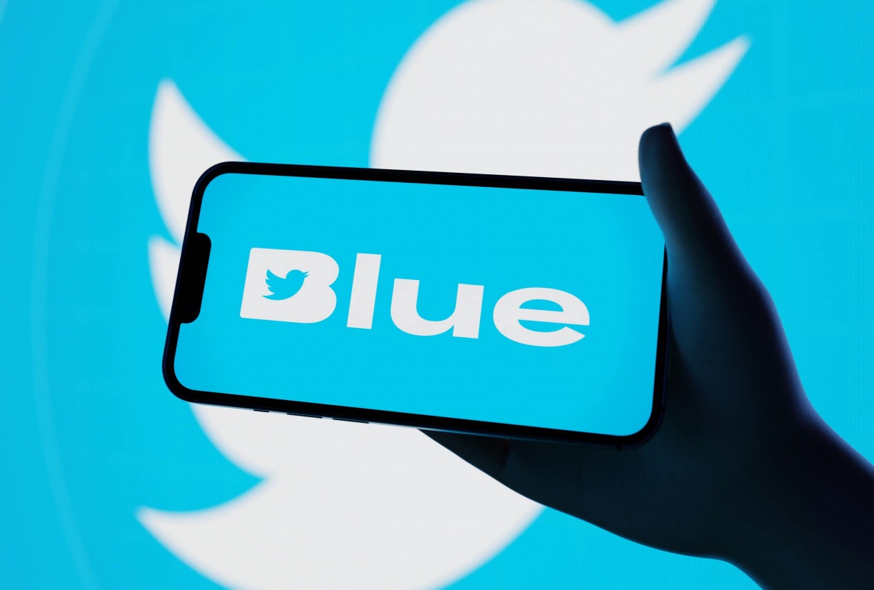 Mudança no verificado do Twitter surpreende usuários e não é possível identificar assinantes do Blue