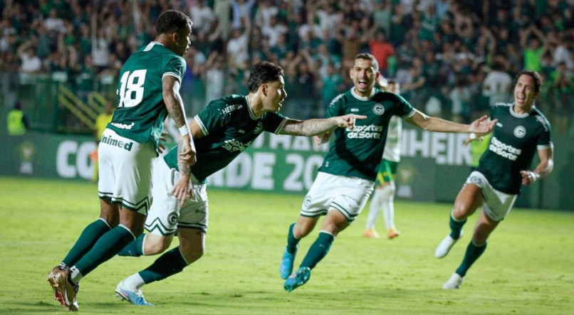 O Goi&aacute;s venceu o Paysandu por 2x0 no jogo de ida da final da Copa Verde