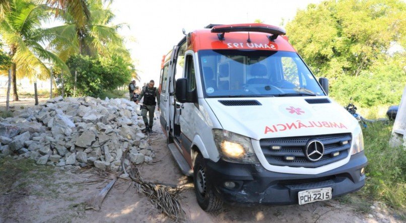 Paramotor cai na Praia do Sossego e uma pessoa morre