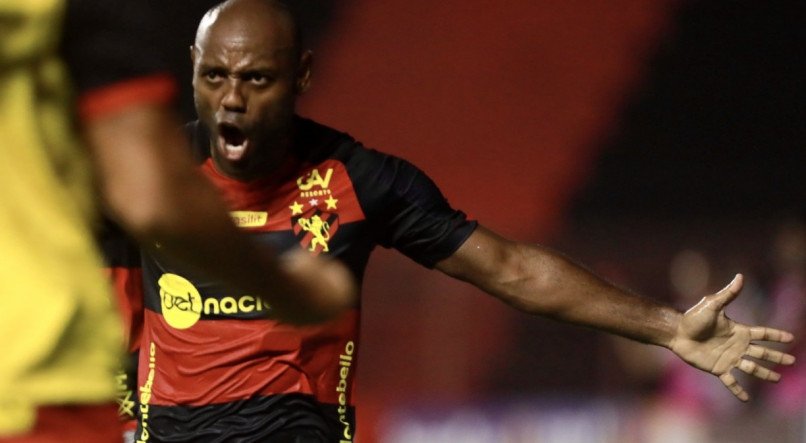 Vagner Love foi um dos grandes destaques do Sport