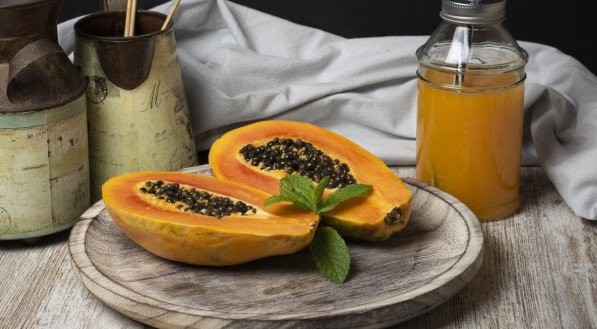 Quais são os BENEFÍCIOS DO MAMÃO? Confira 6 razões para comer mamão e melhorar sua saúde