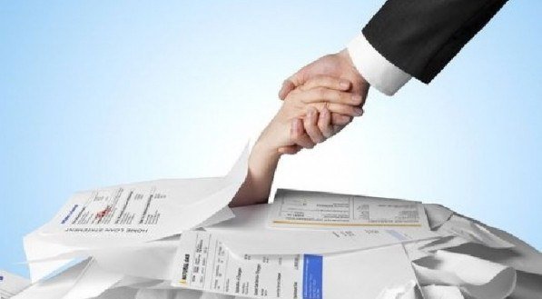 Bom para os bancos, Desenrola vai oferecer o que Serasa já oferece a devedores