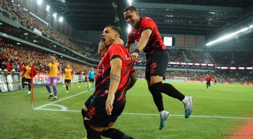 Veja que horas come&ccedil;a, qual canal vai transmitir e onde assistir &agrave; transmiss&atilde;o do jogo do Athletico-PR x Libertad, ao vivo, hoje (4), pela Copa Libertadores