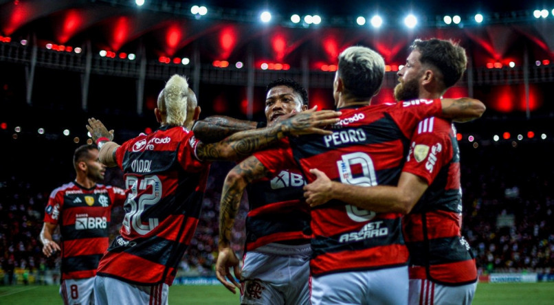 Flamengo e Gr&ecirc;mio se enfrentam, hoje (11); veja prov&aacute;veis escala&ccedil;&otilde;es, que horas come&ccedil;a, qual canal vai transmitir e onde assistir &agrave; transmiss&atilde;o ao vivo