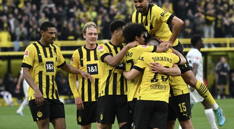 Borussia Dortmund briga pelo t&iacute;tulo